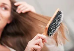 Разресване на косата е разкрито. Как да съчетаете четка или гребен за коса с определен тип коса?